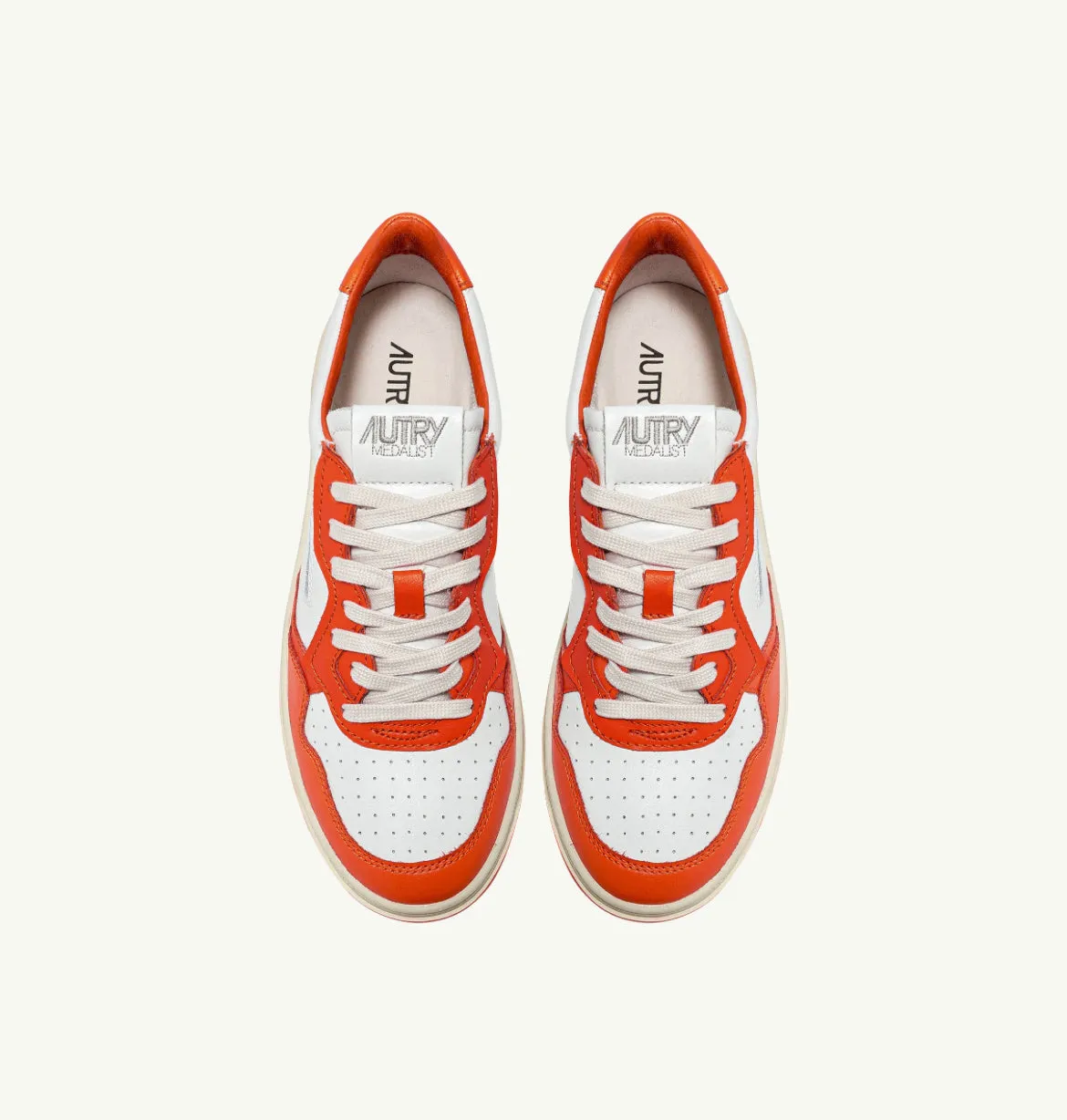 Autry Action Shoes Sneaker Medalist Low Women white tangerine AULWWB21