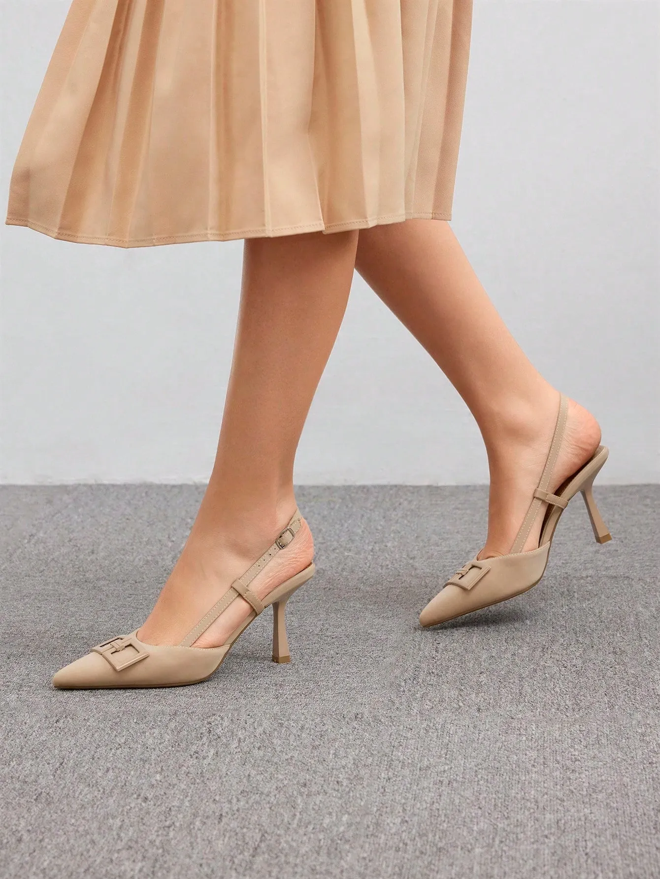 CUCCOO BIZCHIC Women Fashionable And Elegant Camel-Colored Hollow-Out Business Shoes