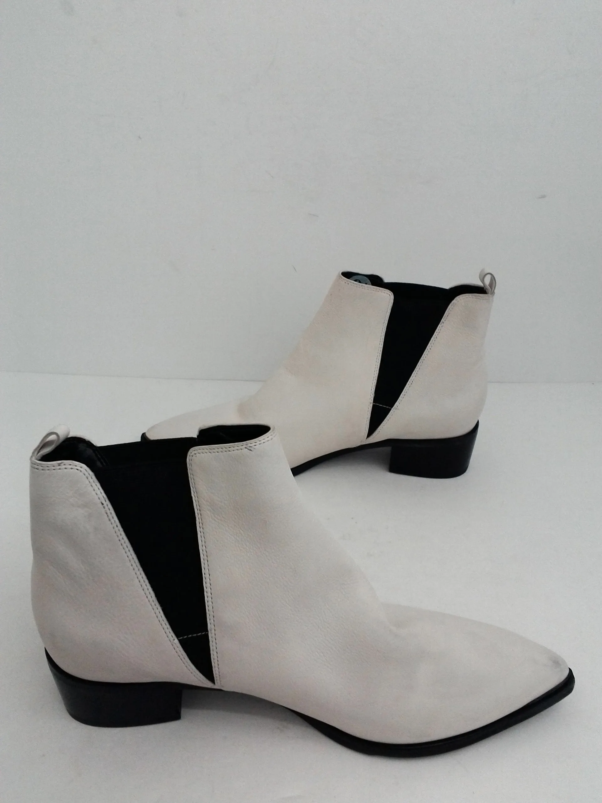 Marc Fisher Women's Yale White Leather Booties Size 9.5 M