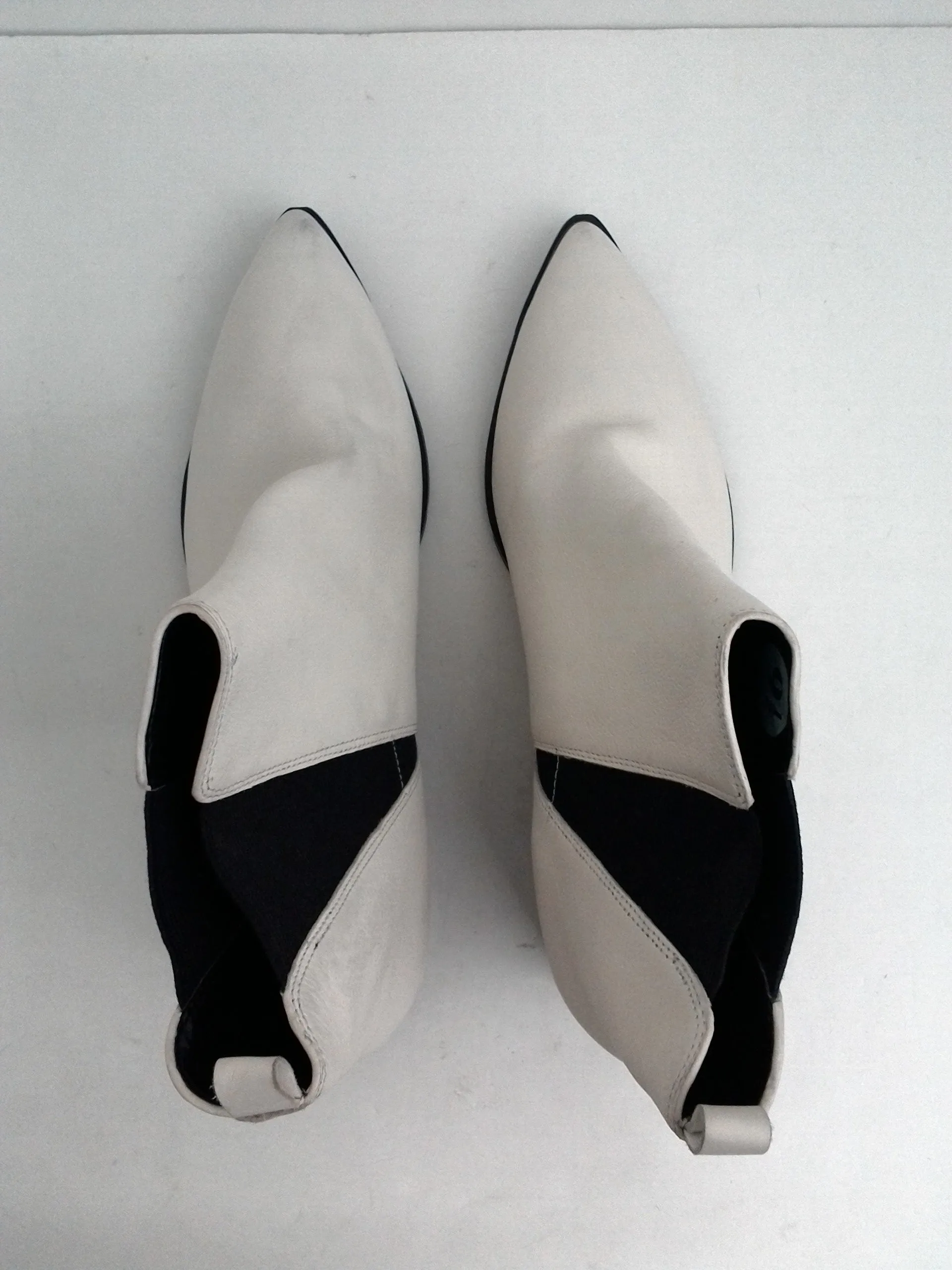 Marc Fisher Women's Yale White Leather Booties Size 9.5 M