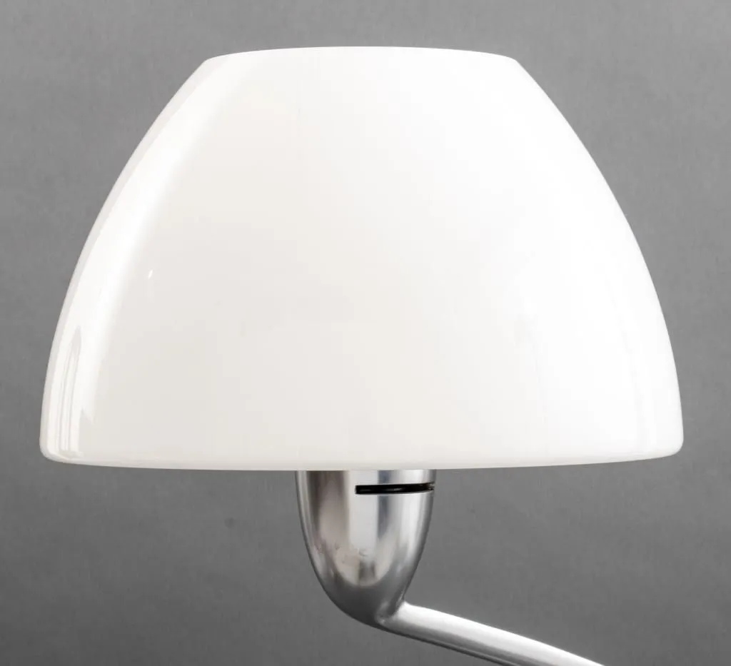 Modern Style Global Lighting Table Lamp